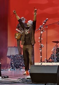 O El Amor Performs at Huntington Fall Festival